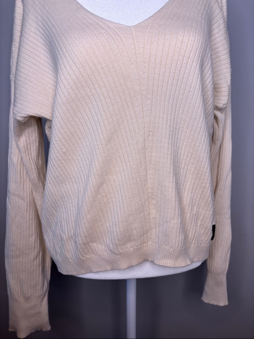 Calvin Klein Ribbed Sweater ‼️LISTING IS FOR SWEATER ONLY‼️ - Picture 5 of 8